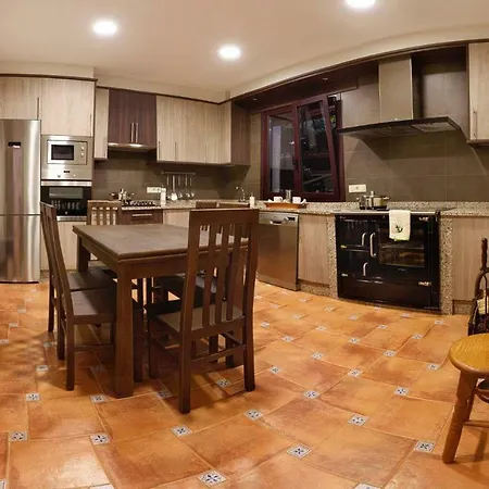 بيت للعطل Casa Velha