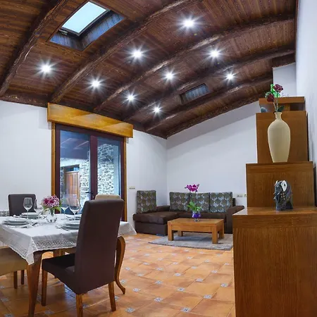 بيت للعطل Casa Velha